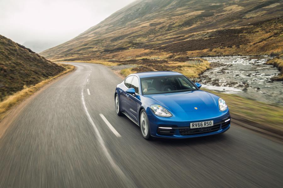  Porsche Panamera 4S 2016 года  (UK) (фото 10 из 28)
